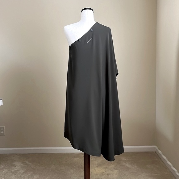 NWOT - MM6 Maison Margiela in Dark Green - approx $650 - 44 IT ≈ 8 US - Picture 3 of 14